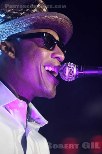 RAPHAEL SAADIQ - 2009-07-08 - PARIS - Studio SFR - 